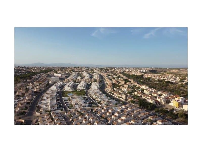 3 bedroom Villa for sale in San Fulgencio with pool - € 800,000 (Ref: 8932582)