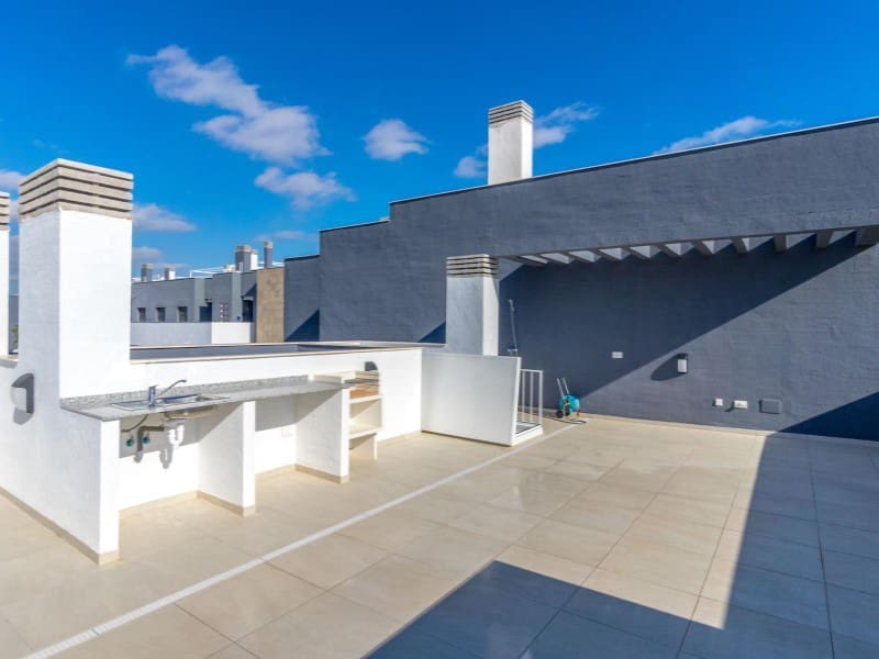 4 sypialnia Penthouse na sprzedaż w Playa Flamenca z basenem - 829 700 € (Ref: 8935319)