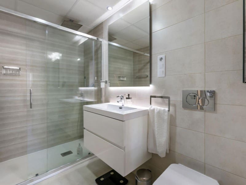 4 sypialnia Penthouse na sprzedaż w Playa Flamenca z basenem - 829 700 € (Ref: 8935319)