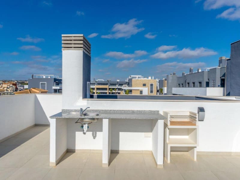 4 sypialnia Penthouse na sprzedaż w Playa Flamenca z basenem - 829 700 € (Ref: 8935319)