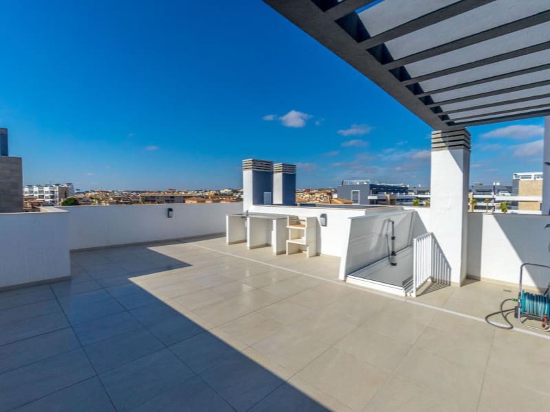 4 sypialnia Penthouse na sprzedaż w Playa Flamenca z basenem - 829 700 € (Ref: 8935319)