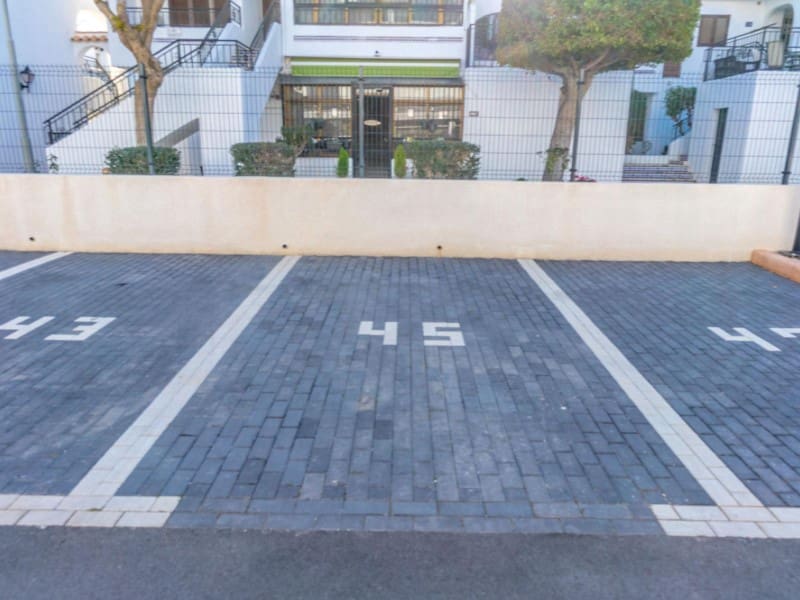 4 sypialnia Penthouse na sprzedaż w Playa Flamenca z basenem - 829 700 € (Ref: 8935319)