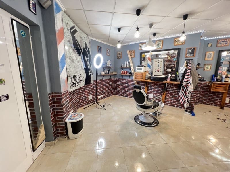 Office for sale in Guardamar del Segura - € 99,900 (Ref: 8935328)