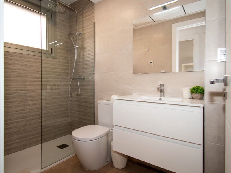 5 Zimmer Villa zu verkaufen in Orihuela Costa mit Pool - 560.000 € (Ref: 8937448)