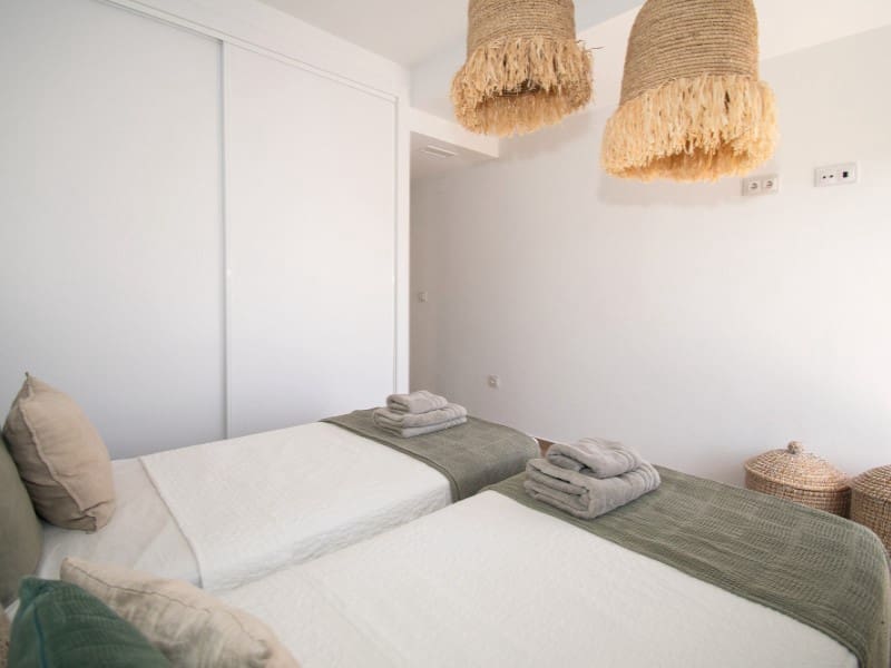 5 Zimmer Villa zu verkaufen in Orihuela Costa mit Pool - 560.000 € (Ref: 8937448)