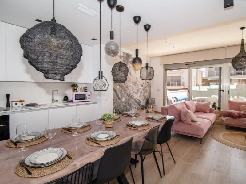 5 Zimmer Villa zu verkaufen in Orihuela Costa mit Pool - 560.000 € (Ref: 8937448)