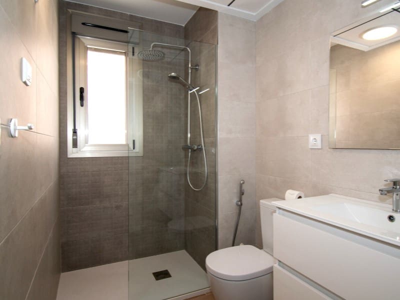 5 Zimmer Villa zu verkaufen in Orihuela Costa mit Pool - 560.000 € (Ref: 8937448)