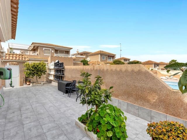 5 soverom Villa til salgs i Los Balcones - Los Altos, Torrevieja med svømmebasseng - € 395 000 (Ref: 8937457)