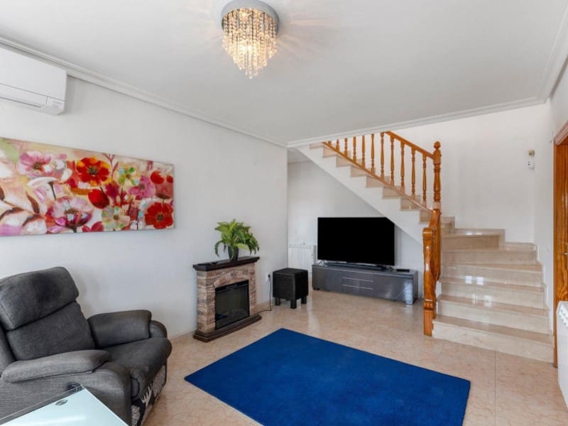 5 soverom Villa til salgs i Torrevieja med svømmebasseng - € 395 000 (Ref: 8937457)