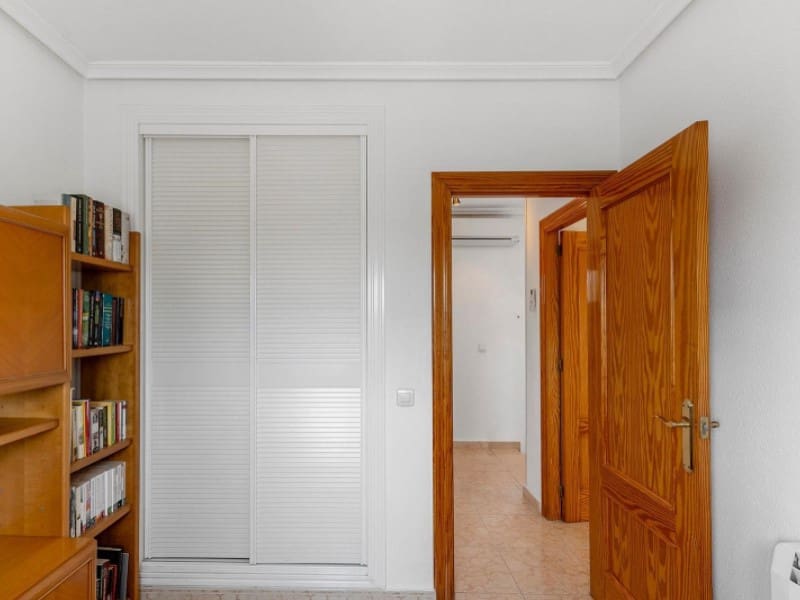 5 soverom Villa til salgs i Torrevieja med svømmebasseng - € 395 000 (Ref: 8937457)