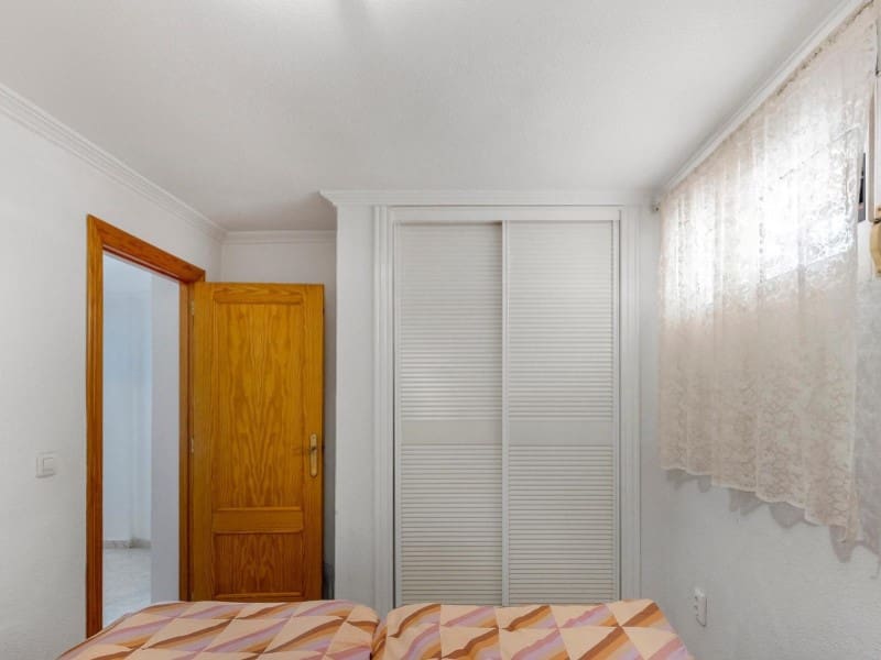 5 soverom Villa til salgs i Torrevieja med svømmebasseng - € 395 000 (Ref: 8937457)