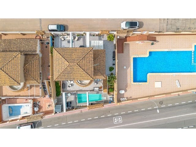 5 soverom Villa til salgs i Los Balcones - Los Altos, Torrevieja med svømmebasseng - € 395 000 (Ref: 8937457)