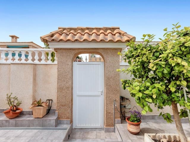 5 soverom Villa til salgs i Los Balcones - Los Altos, Torrevieja med svømmebasseng - € 395 000 (Ref: 8937457)