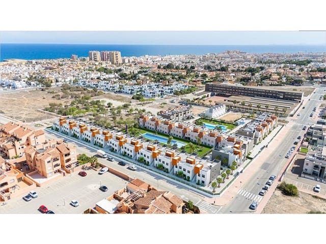 3 Zimmer Bungalow zu verkaufen in Aguas Nuevas, Torrevieja mit Pool - 286.700 € (Ref: 8939044)