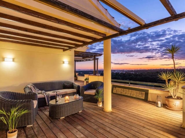 2 bedroom Penthouse for sale in Aguamarina, Orihuela - € 560,000 (Ref: 8949167)