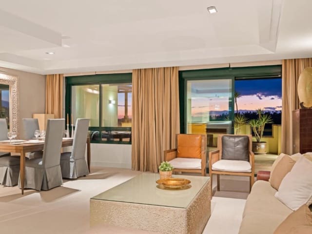 2 bedroom Penthouse for sale in Aguamarina, Orihuela - € 560,000 (Ref: 8949167)