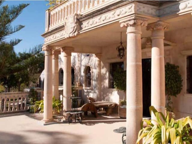 5 sypialnia Willa na sprzedaż w Campoamor, Orihuela z basenem - 3 200 000 € (Ref: 8949176)