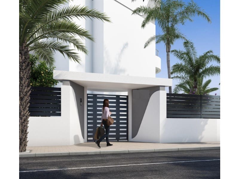 3 quarto Apartamento para venda em Guardamar del Segura com piscina - 345 000 € (Ref: 8979714)