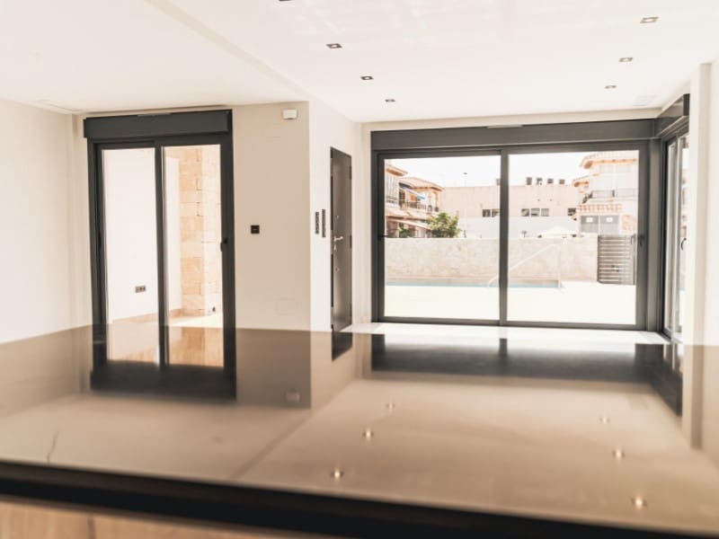 4 slaapkamer Villa te koop in Orihuela Costa met zwembad - € 699.900 (Ref: 9000422)