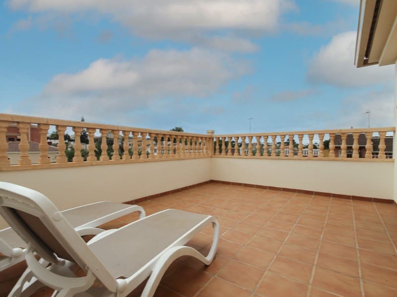 6 sovrum Villa till salu i Torrevieja - 699 000 € (Ref: 9003263)
