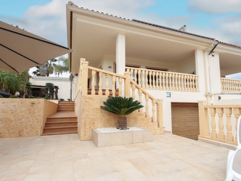 6 sovrum Villa till salu i Torrevieja - 699 000 € (Ref: 9003263)