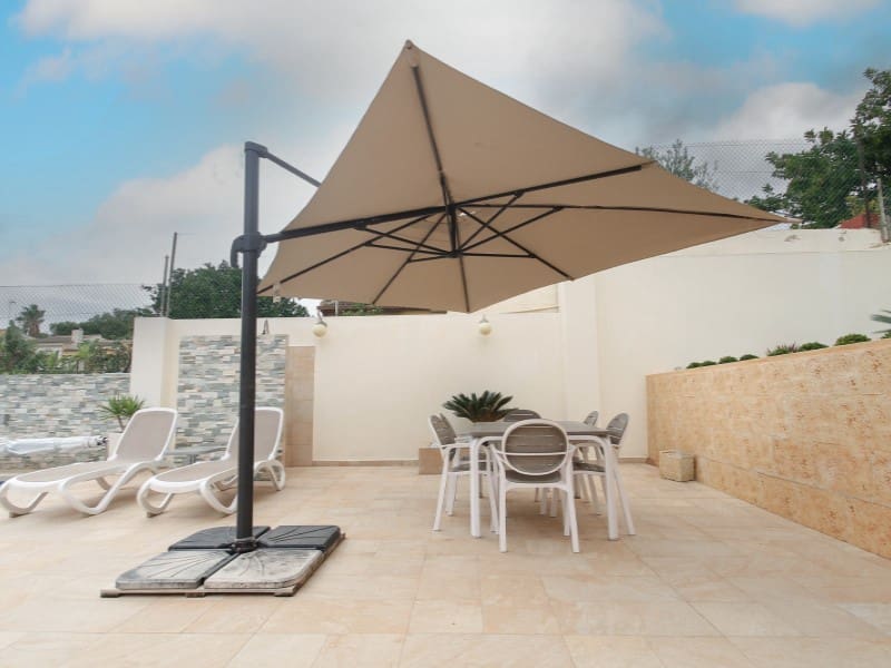 6 sovrum Villa till salu i Torrevieja - 699 000 € (Ref: 9003263)