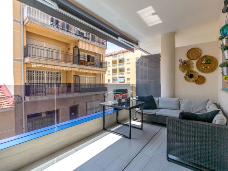 3 quarto Apartamento para venda em Torrevieja - 299 900 € (Ref: 9032398)