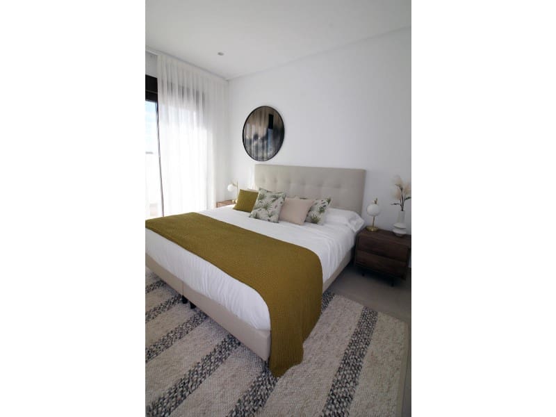 Chalet de 4 habitaciones en Pilar de la Horadada en venta con piscina - 384.900 € (Ref: 9042649)