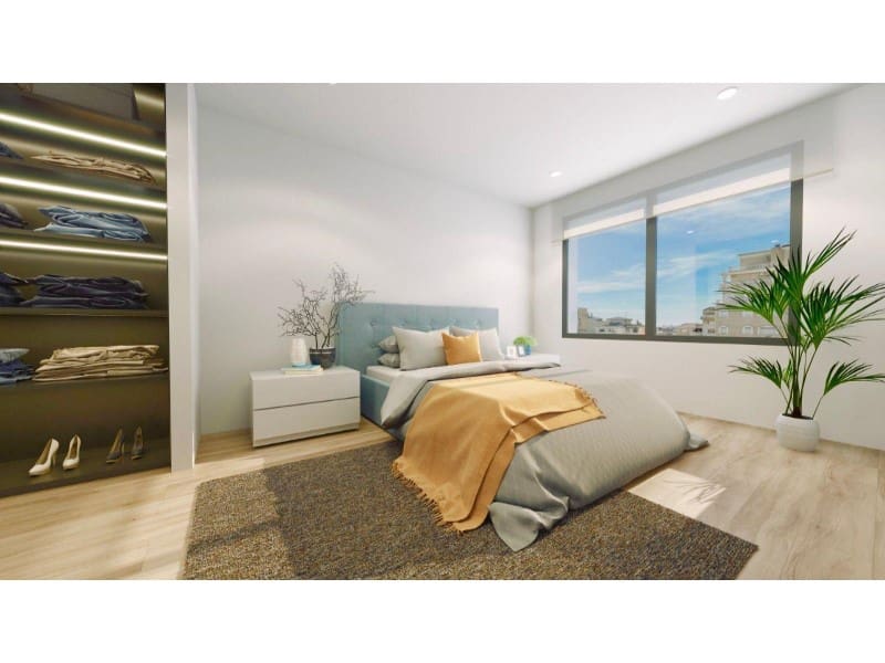 Ático de 3 habitaciones en Torrevieja en venta con piscina - 599.000 € (Ref: 9062680)