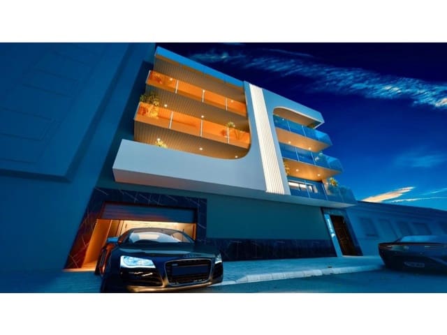 Ático de 3 habitaciones en Las Piscinas Naturales, Torrevieja en venta con piscina - 599.000 € (Ref: 9062680)