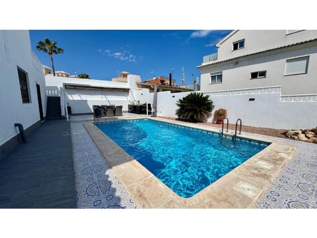 4 soveværelse Villa til salg i Lomas de Cabo Roig - Los Dolses, Orihuela med swimmingpool - € 379.000 (Ref: 9065518)