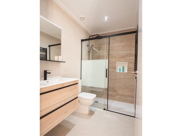 Chalet de 3 habitaciones en San Fulgencio en venta con piscina - 415.000 € (Ref: 9073664)