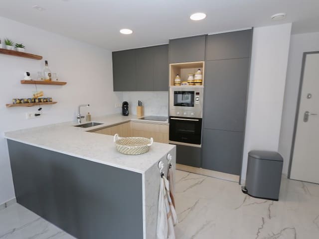 2 chambre Penthouse à vendre à La Florida, Orihuela avec garage - 365 000 € (Ref: 9125516)