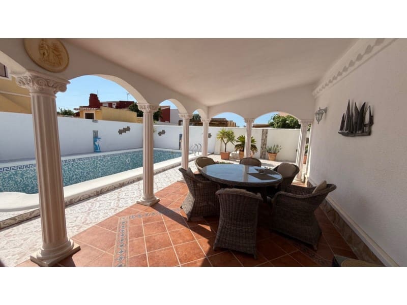 3 soverom Hus til salgs i Torrevieja - € 399 000 (Ref: 9149422)