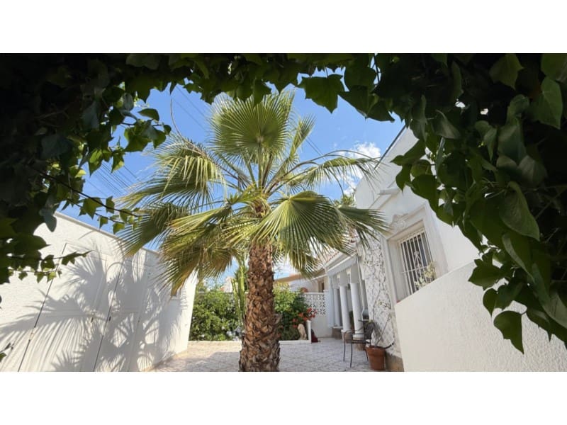 3 soverom Hus til salgs i Torrevieja - € 399 000 (Ref: 9149422)