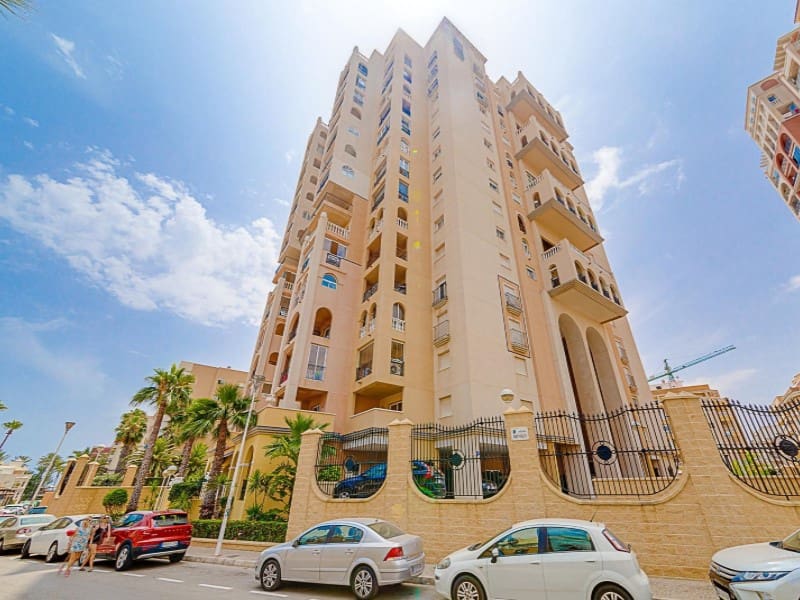 2 sypialnia Apartament na sprzedaż w Torrevieja z basenem - 209 000 € (Ref: 9149437)