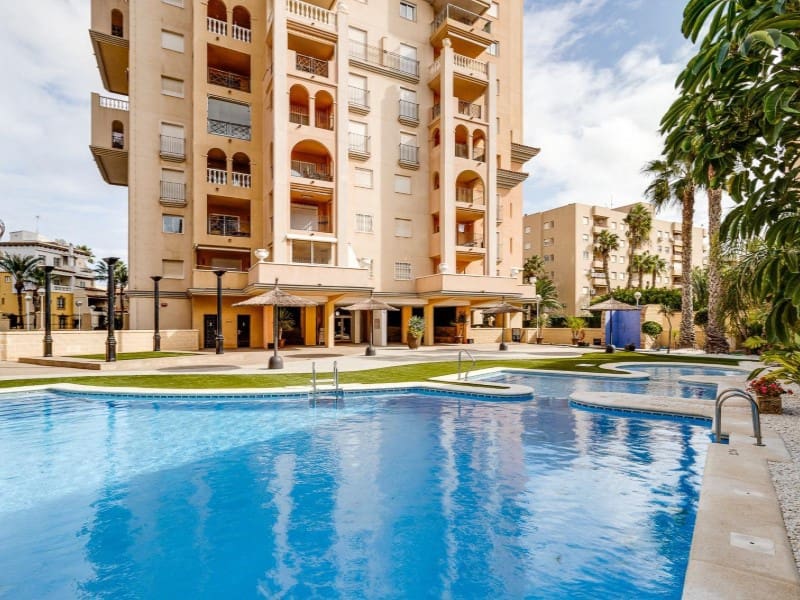 2 sypialnia Apartament na sprzedaż w Torrevieja z basenem - 209 000 € (Ref: 9149437)