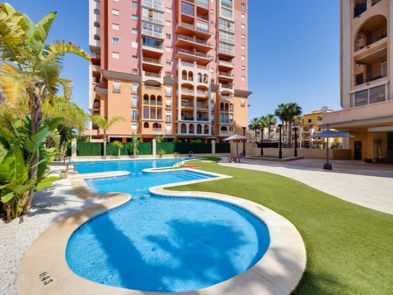 2 sypialnia Apartament na sprzedaż w Torrevieja z basenem - 209 000 € (Ref: 9149437)