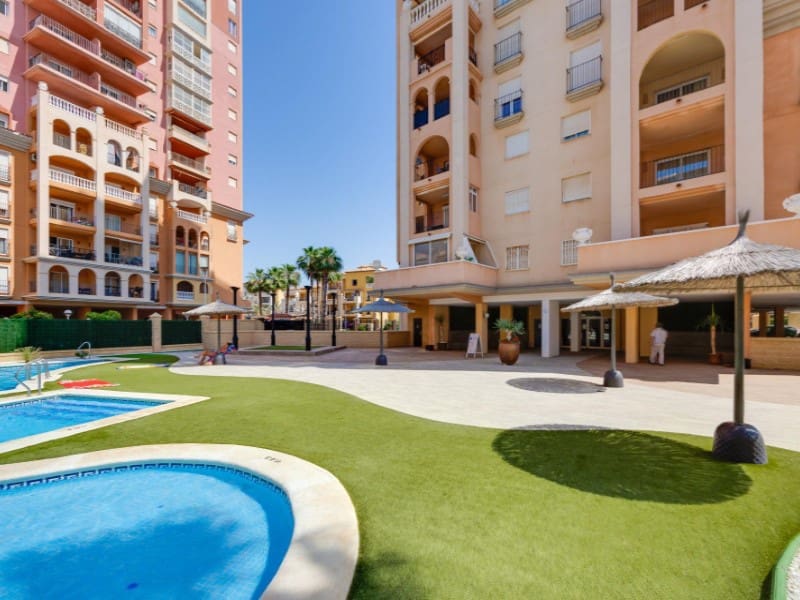 2 sypialnia Apartament na sprzedaż w Torrevieja z basenem - 209 000 € (Ref: 9149437)