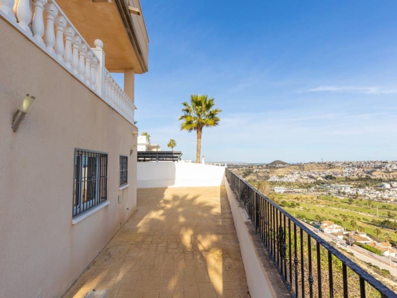 5 slaapkamer Villa te koop in La Marquesa met zwembad garage - € 449.000 (Ref: 9149446)