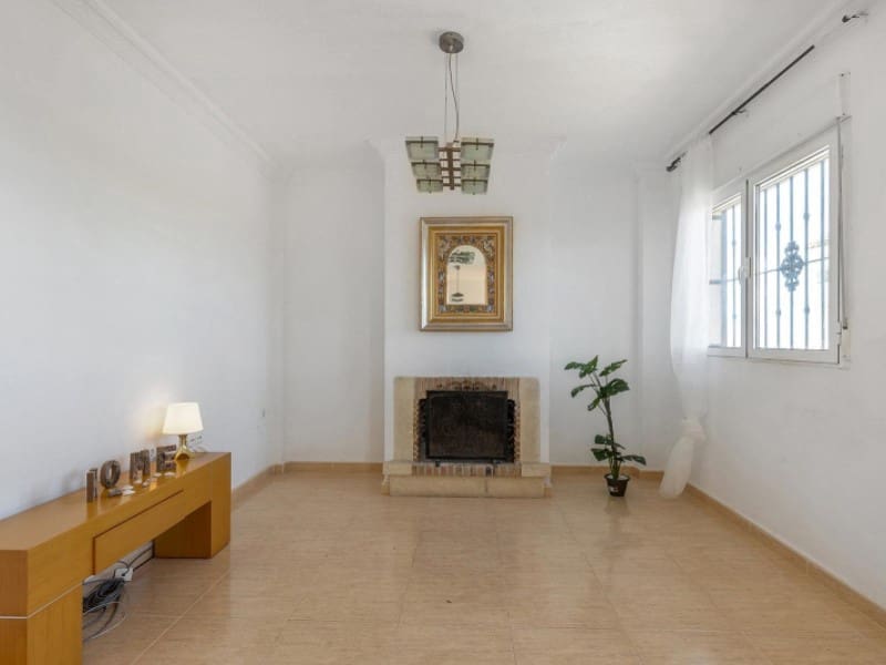 5 slaapkamer Villa te koop in La Marquesa met zwembad garage - € 449.000 (Ref: 9149446)