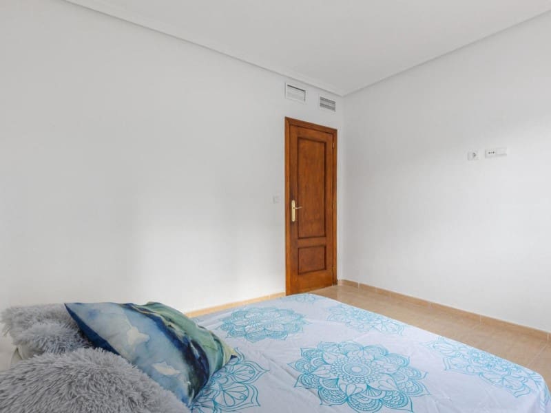 5 slaapkamer Villa te koop in La Marquesa met zwembad garage - € 449.000 (Ref: 9149446)