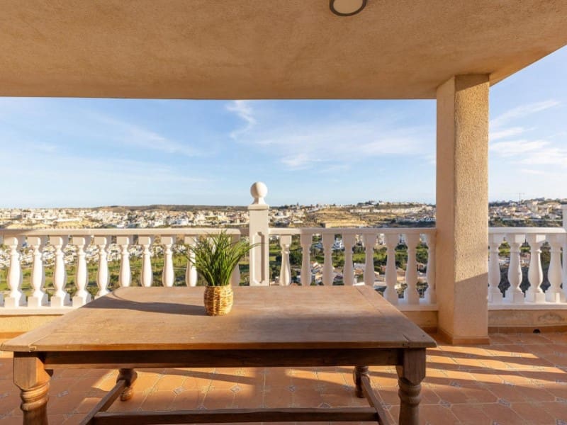 5 slaapkamer Villa te koop in La Marquesa met zwembad garage - € 449.000 (Ref: 9149446)