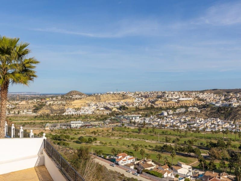 5 slaapkamer Villa te koop in La Marquesa met zwembad garage - € 449.000 (Ref: 9149446)