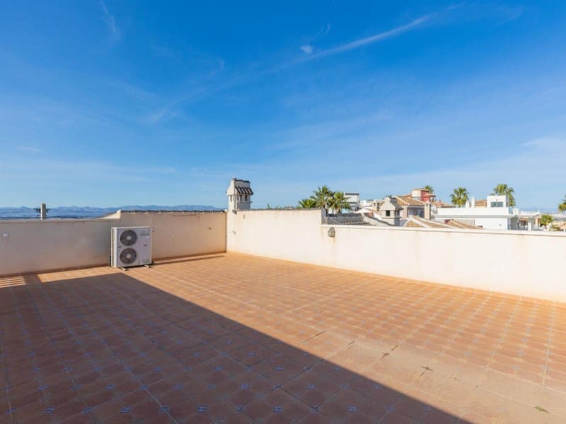 5 slaapkamer Villa te koop in La Marquesa met zwembad garage - € 449.000 (Ref: 9149446)