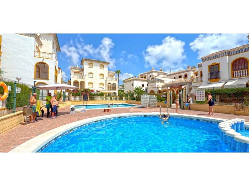 3 soverom Penthouse til salgs i La Mata med svømmebasseng - € 269 000 (Ref: 9149448)