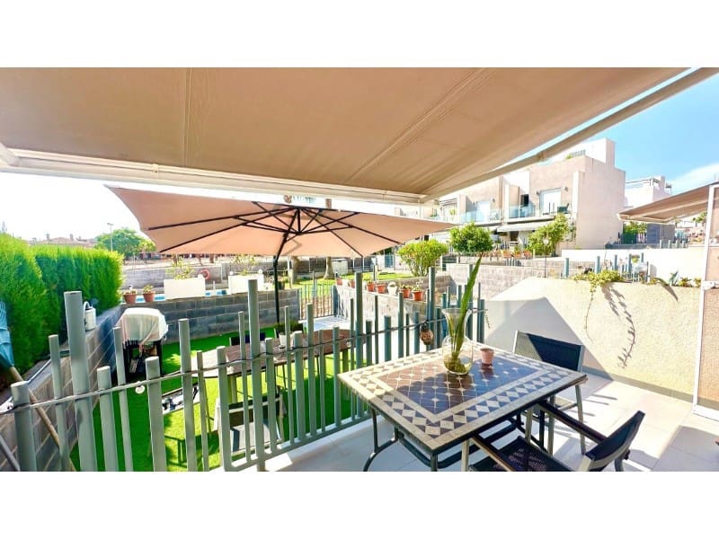 2 Zimmer Haus zu verkaufen in Torrevieja mit Pool - 301.000 € (Ref: 9149450)