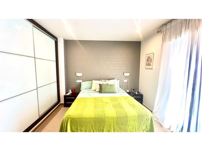 2 Zimmer Haus zu verkaufen in Torrevieja mit Pool - 301.000 € (Ref: 9149450)