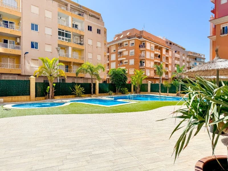 3 soveværelse Lejlighed til salg i Torrevieja - € 350.000 (Ref: 9149452)