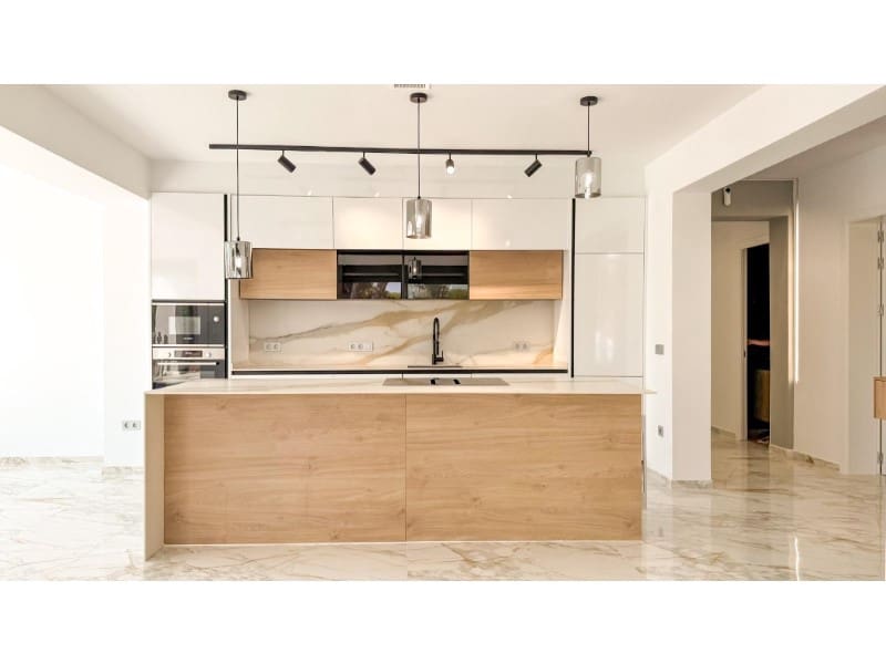 4 makuuhuone Huvila myytävänä paikassa Torrevieja mukana uima-altaan - 995 000 € (Ref: 9149455)